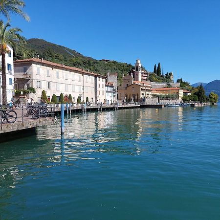 Miralago Casa Vacanze Riva di Solto Buitenkant foto
