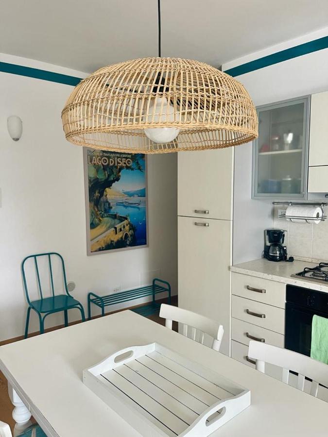 Miralago Casa Vacanze Riva di Solto Buitenkant foto