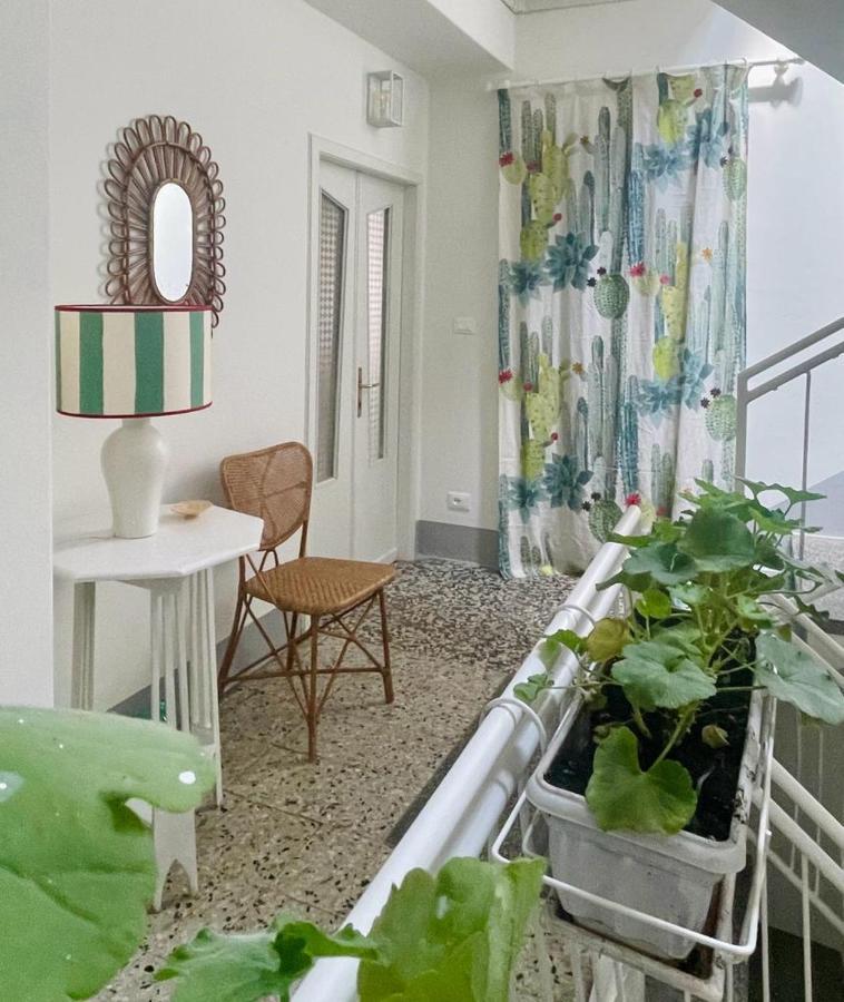 Miralago Casa Vacanze Riva di Solto Buitenkant foto